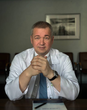 Руководитель учреждения здравоохранения Янин Вадим Николаевич